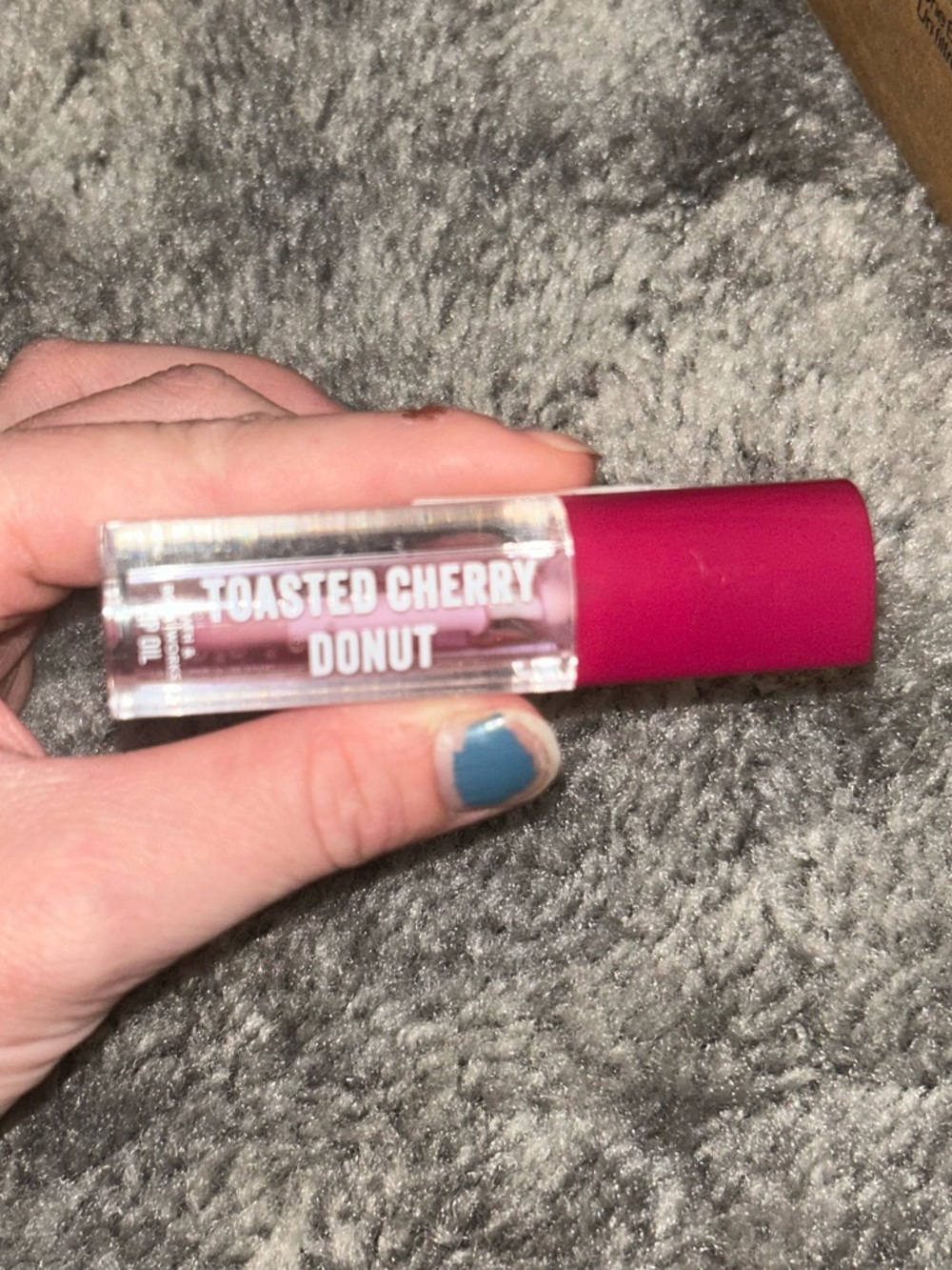 Bath and Body Works Toasted Cherry Donut Lipgloss